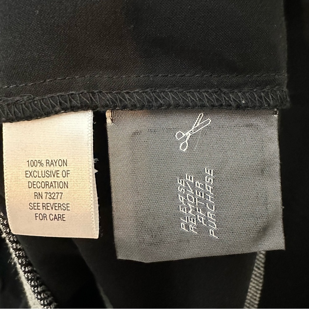 Dana Buchman Women’s Size L Knit Lined Black Pleated Crewneck Blouse Back Zipper - Picture 4 of 8